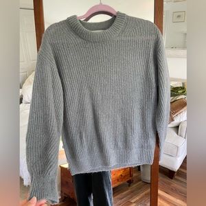 Everlane alpaca crew sweater